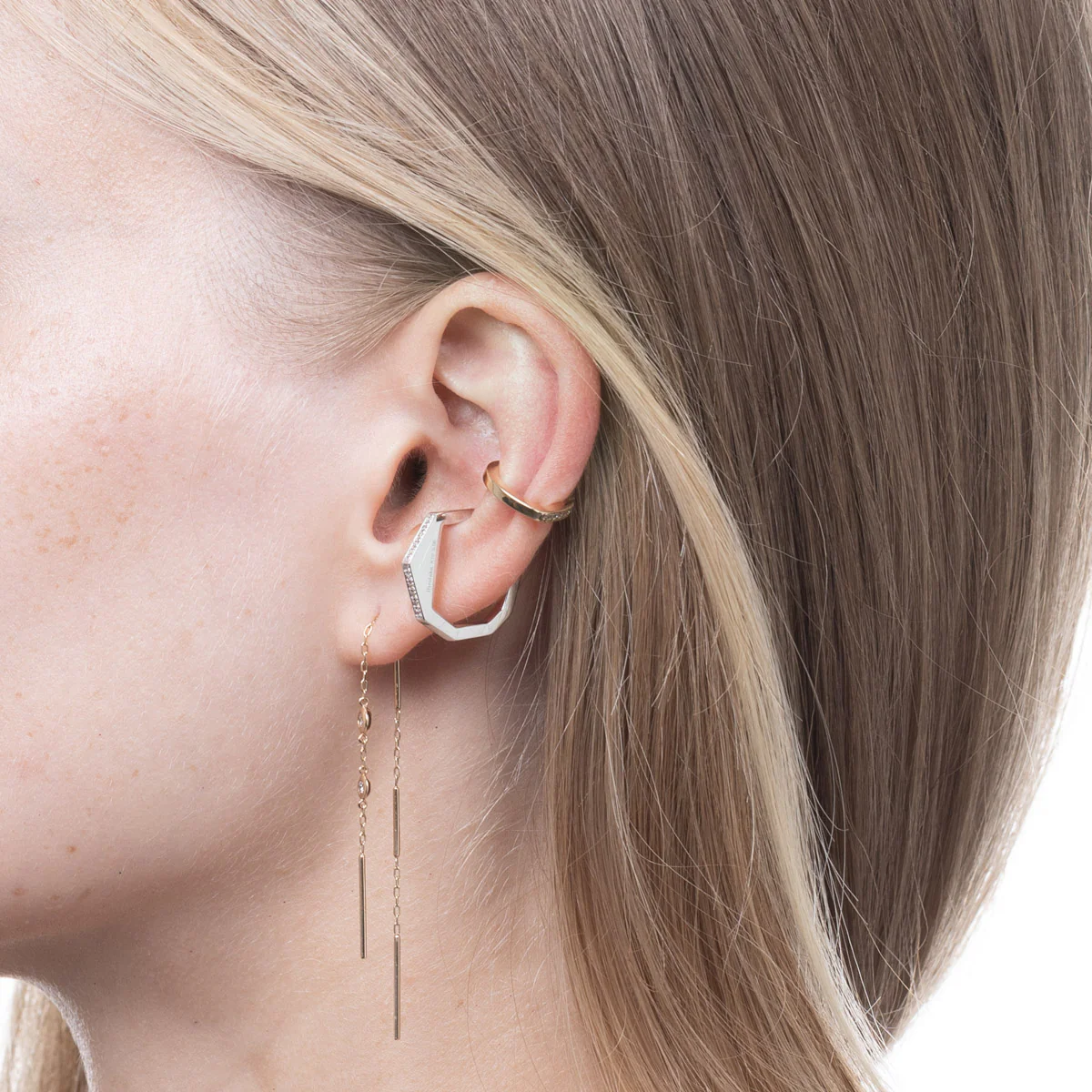 ALL ABOUT BASICS Toggle Diamond Chain Earring - Image 4