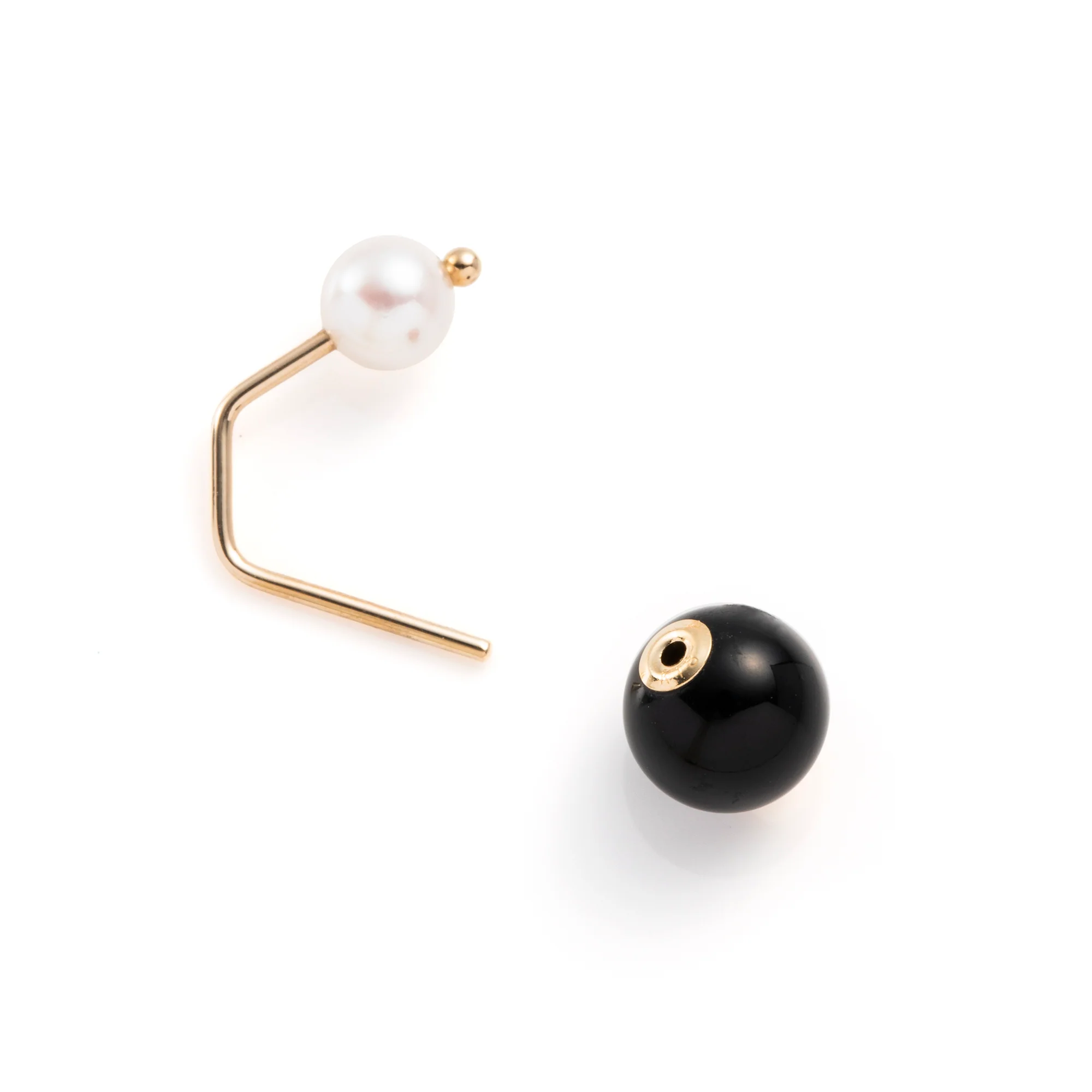 BUMBLE BEE Akoya Pearl Onyx Earring - Image 4