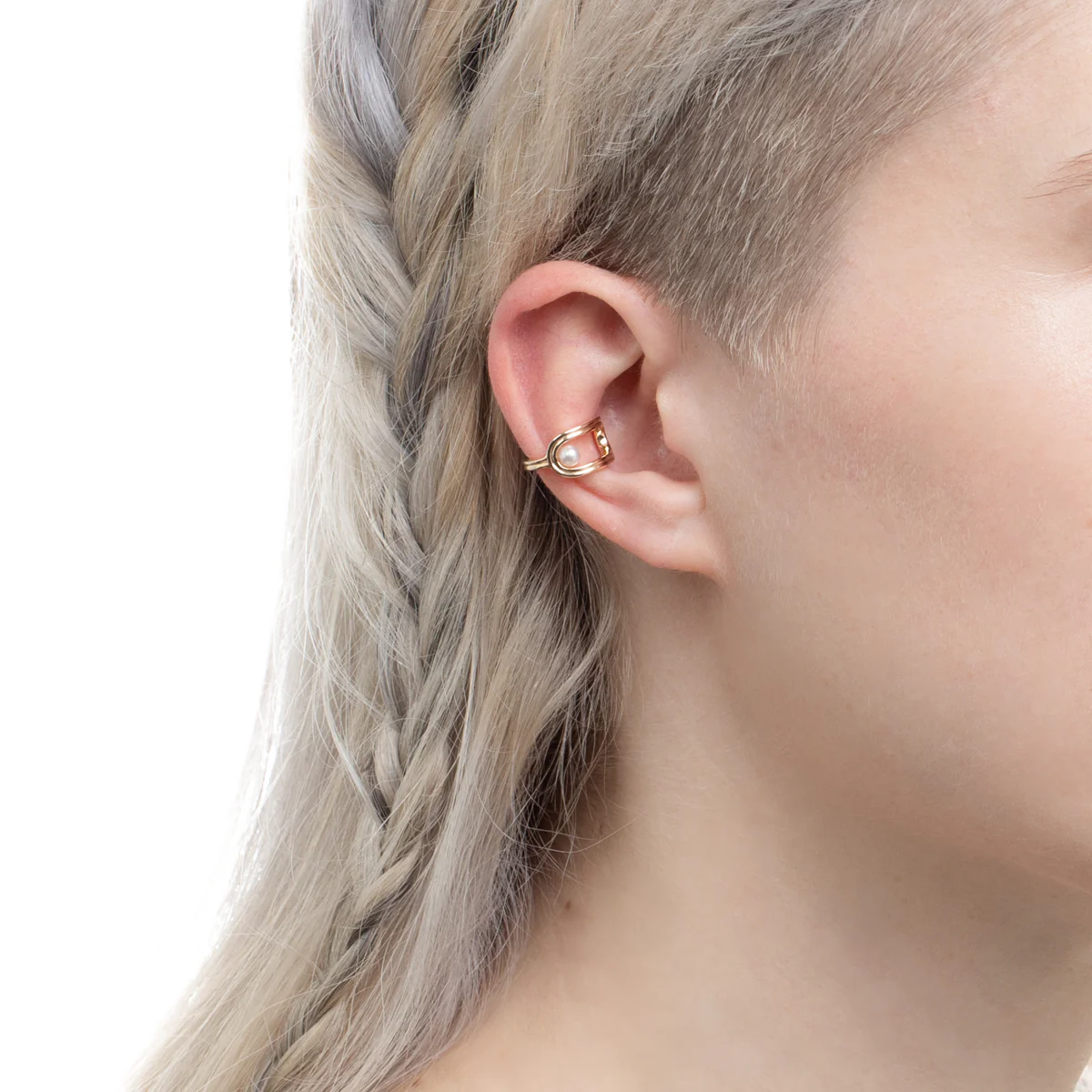 BELUGA Akoya Pearl Ear Cuff - Image 2