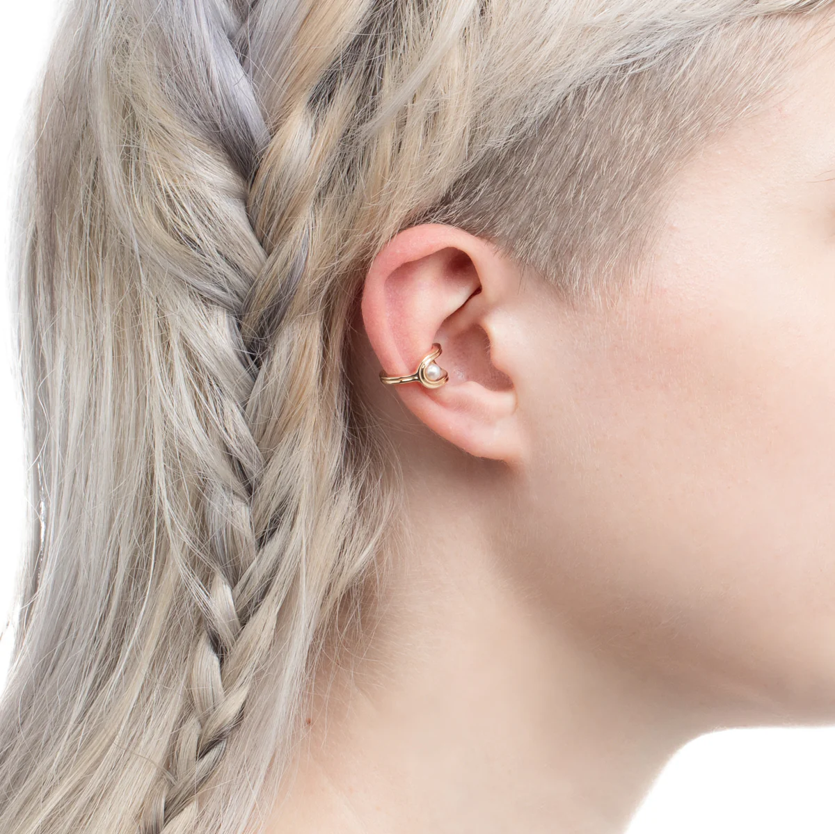BELUGA Akoya Pearl Ear Cuff - Image 5