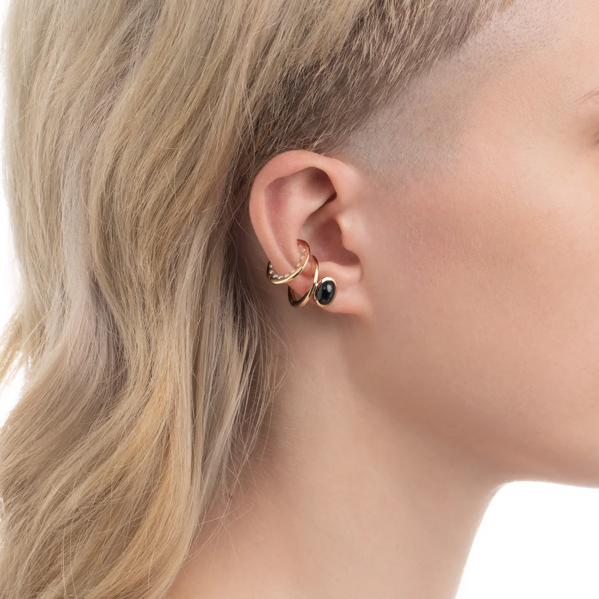 BIRD OF PARADISE Ear Cuff w/ Cabochon Black Sapphire - Image 7