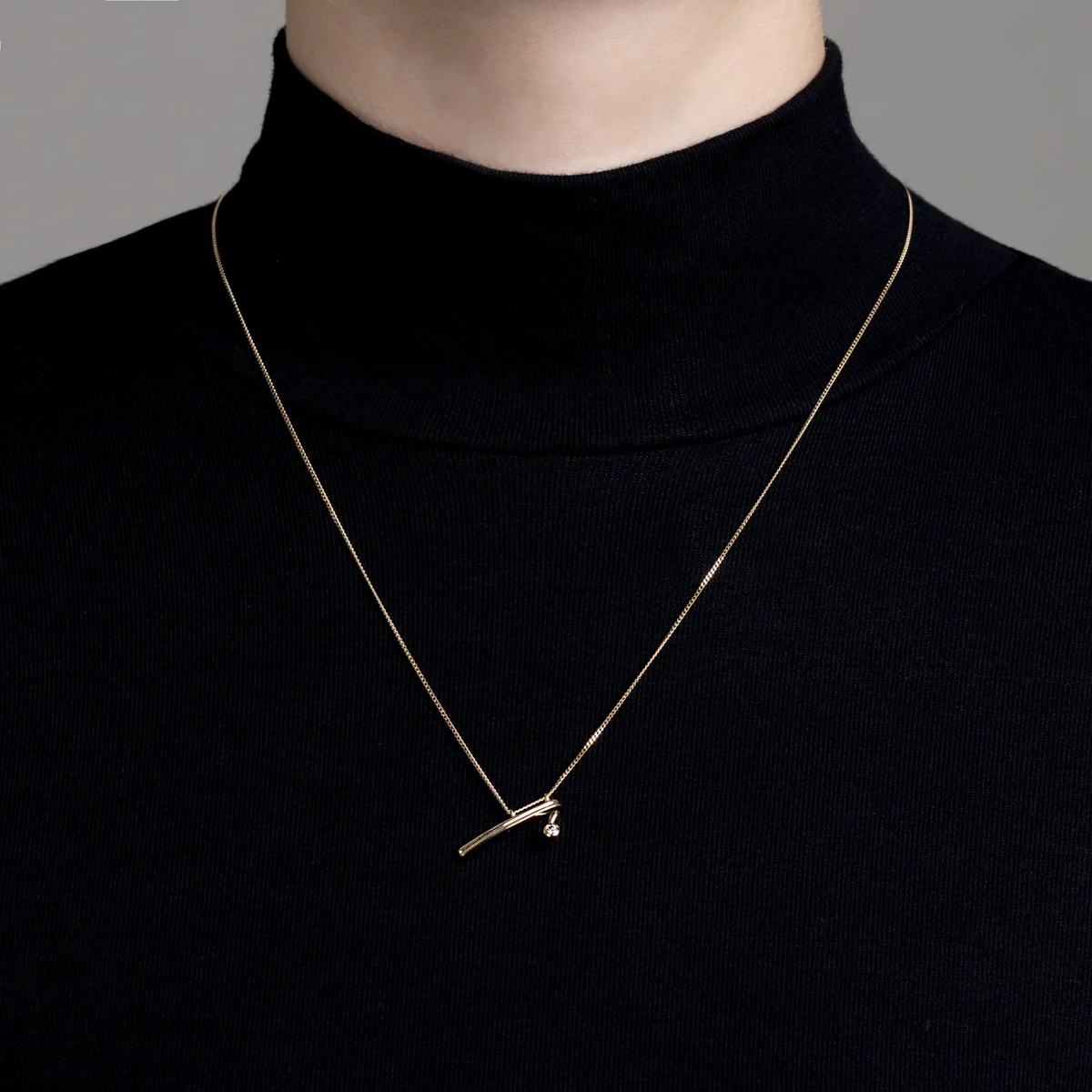 DROSERA Diamond Short Bar Necklace - Image 2