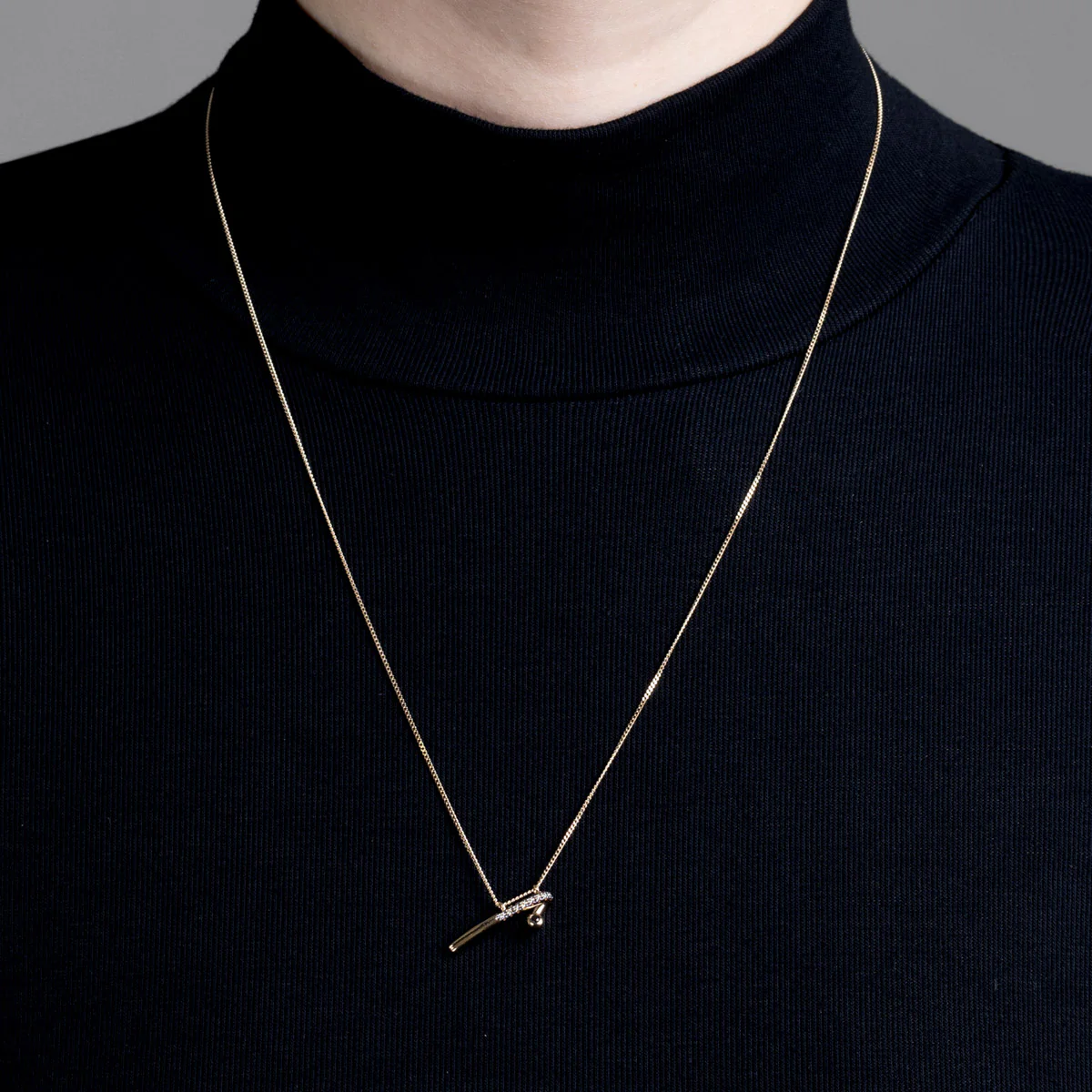 DROSERA Black and White Diamond Short Bar Necklace - Image 2