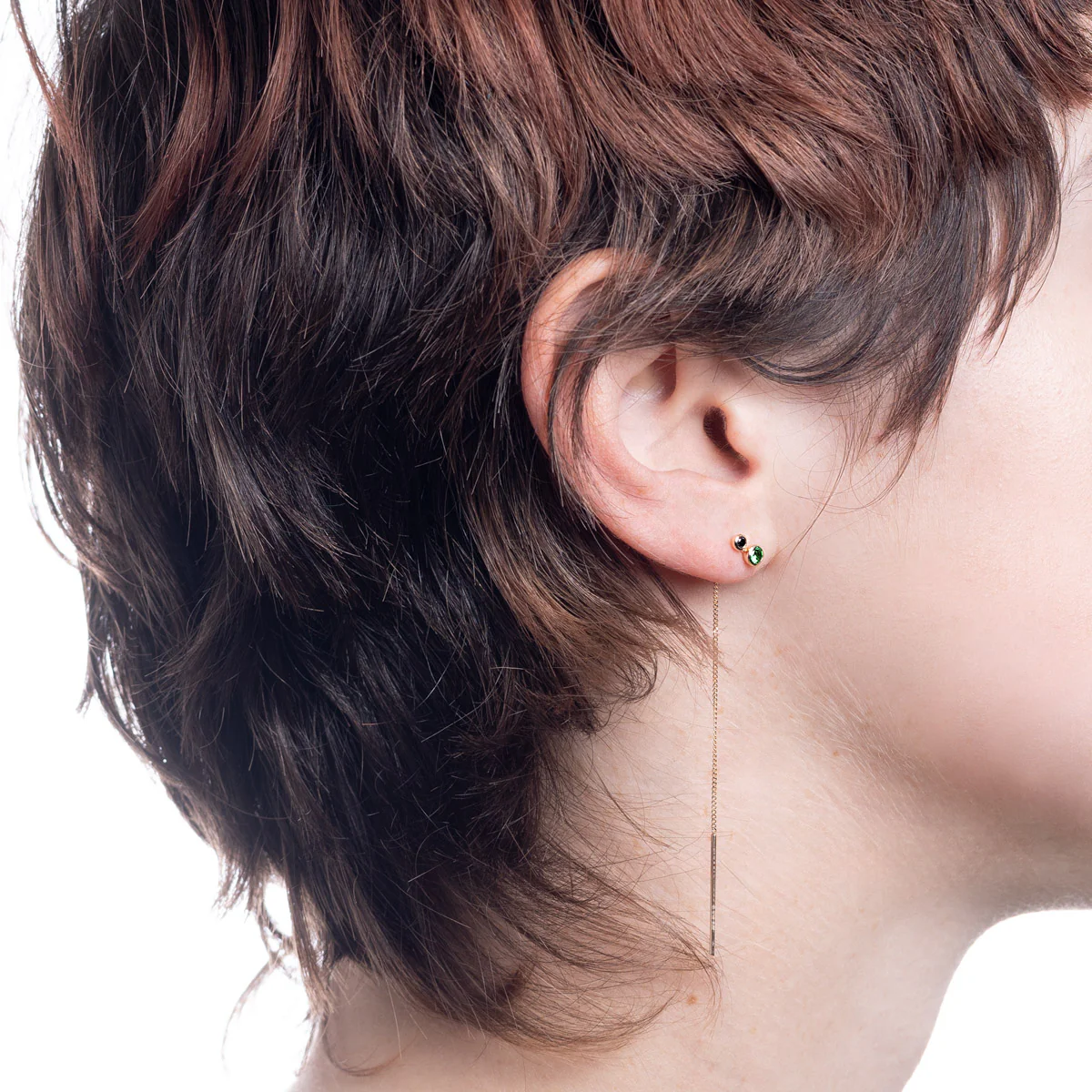 DROSERAGreen Garnet and Black Diamond Chain Earring - Image 2