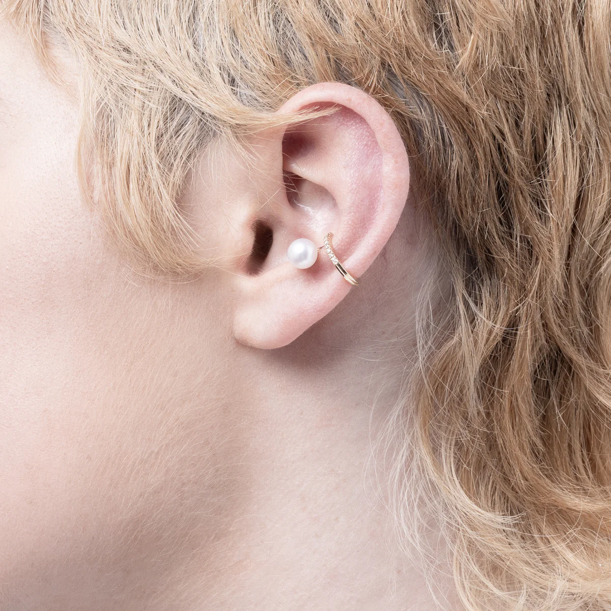DROSERA Diamond Akoya Pearl Ear Cuff - Image 2