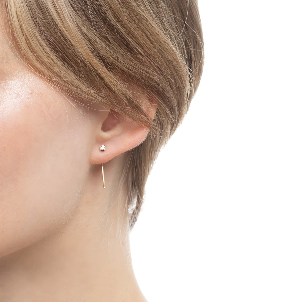 18K ALL ABOUT BASICS Diamond Short Arrow Earring - Image 5