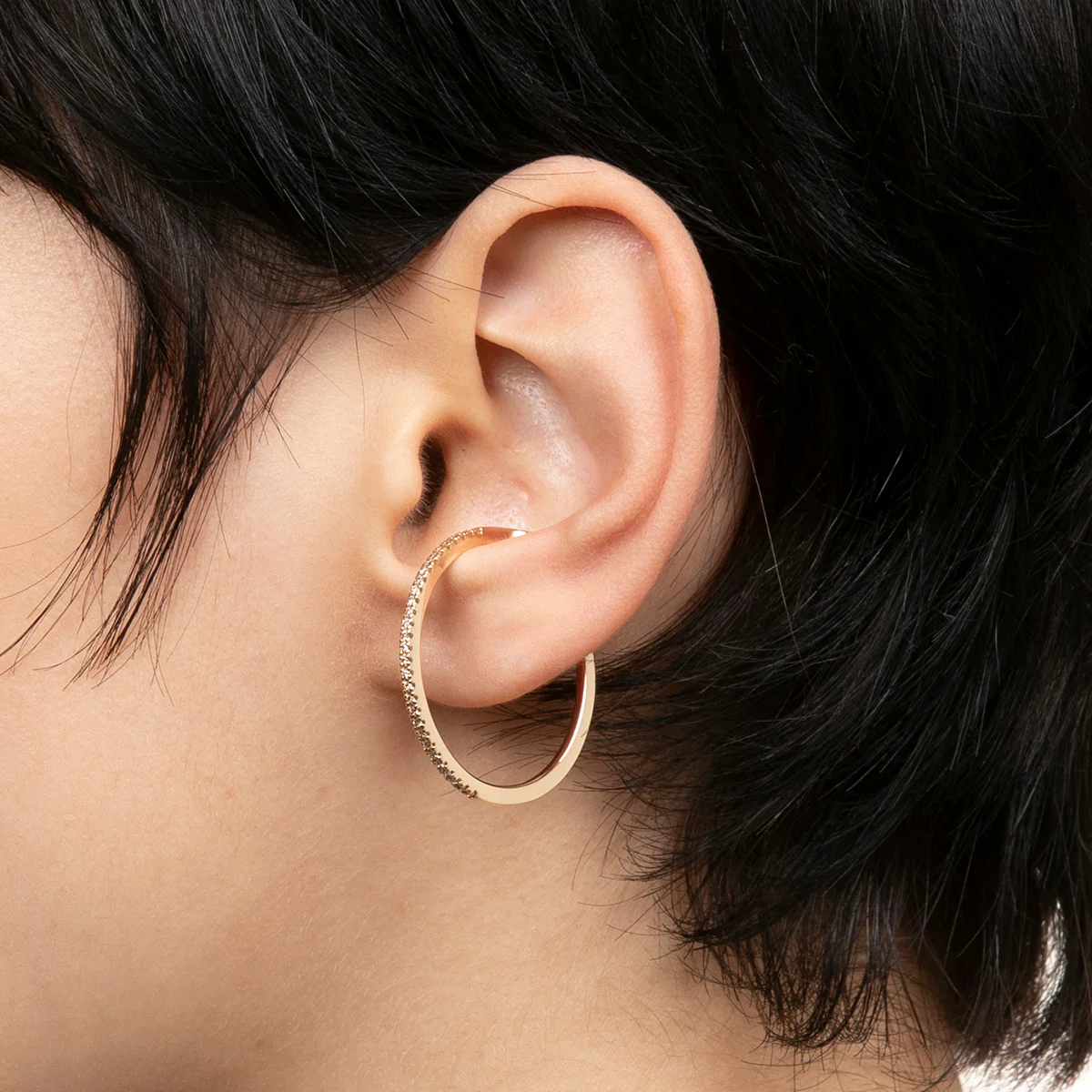 GOSSAMER Oversized Diamond Ear Cuff Large size - Image 5