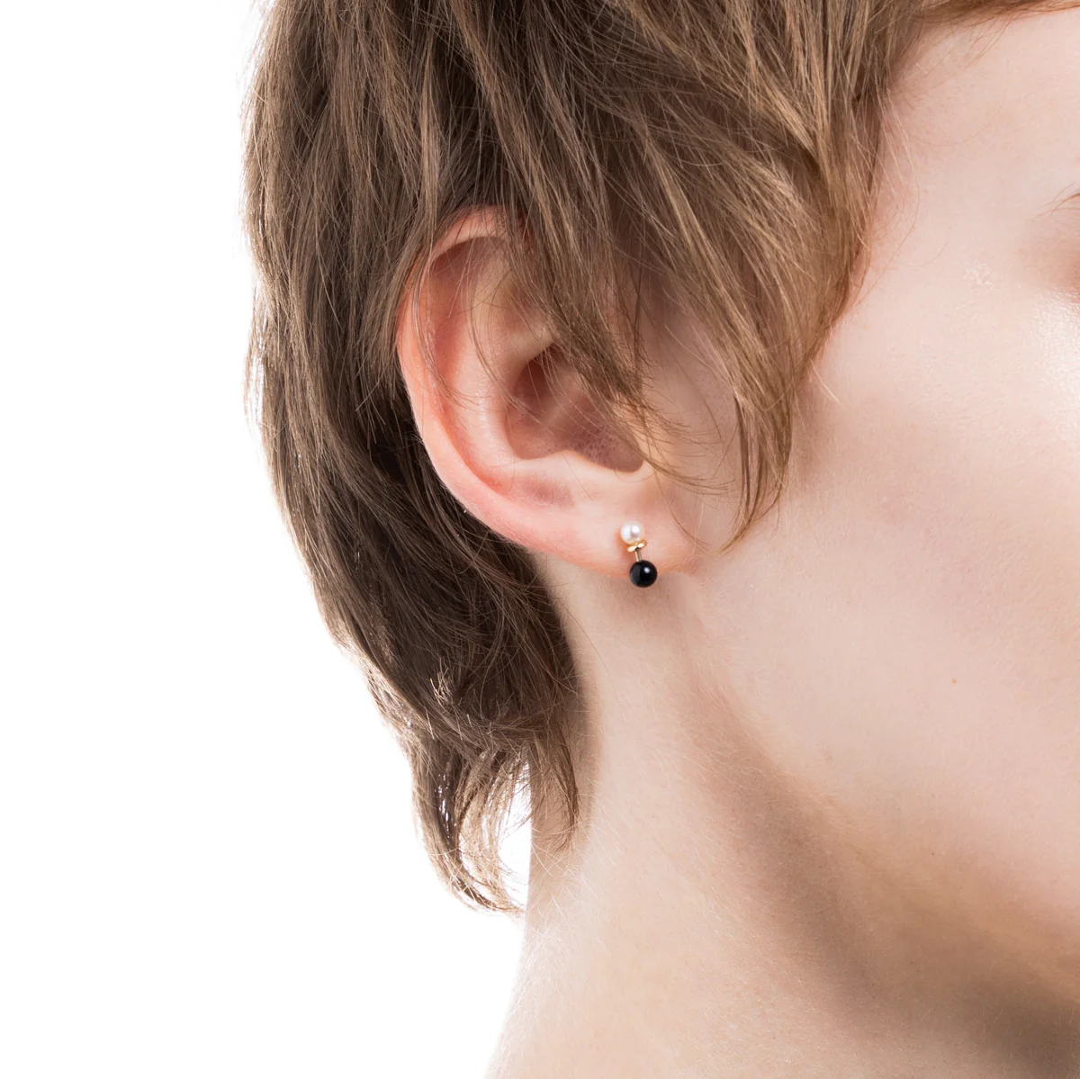 HONEY ANT Akoya Pearl Onyx Earring - Image 4