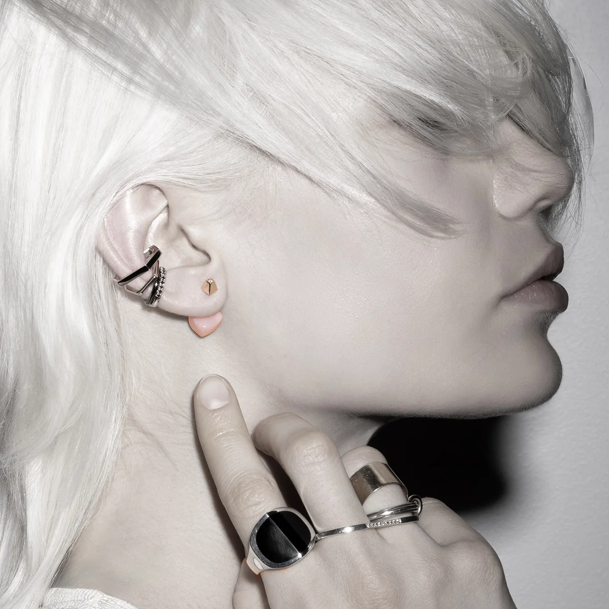 【SPECIAL RECOMMENDATION】 SAKURA MICRO SPEAR Earring - Image 3