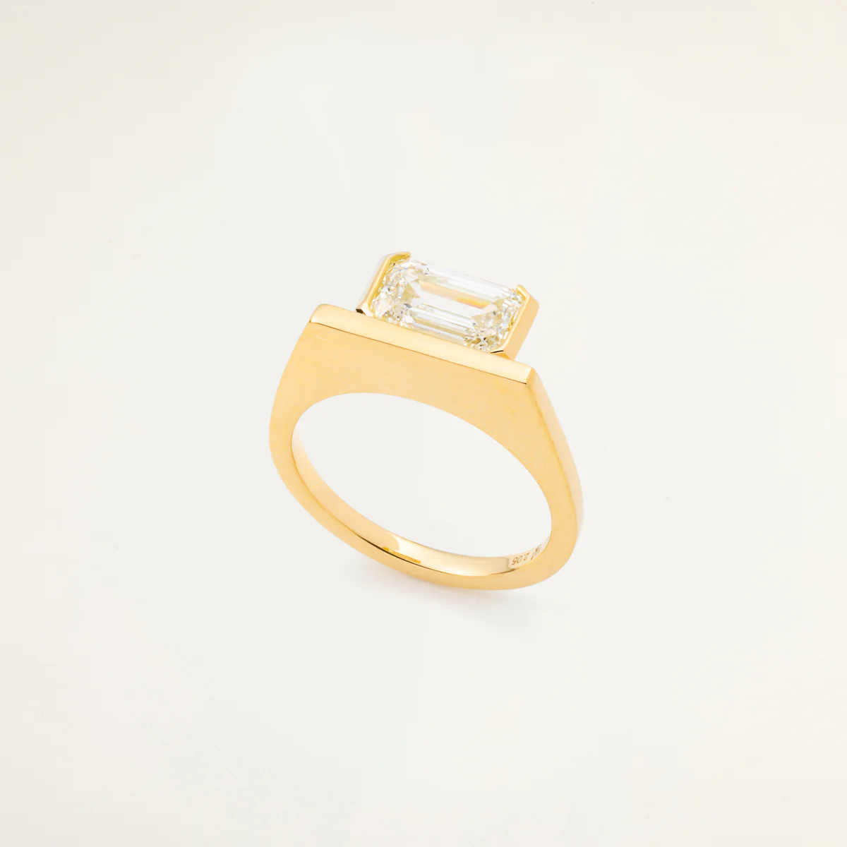【Made-To-Order】K18 L.a.brown HYPNOTIC Emerald Cut Diamond Ring - Image 3