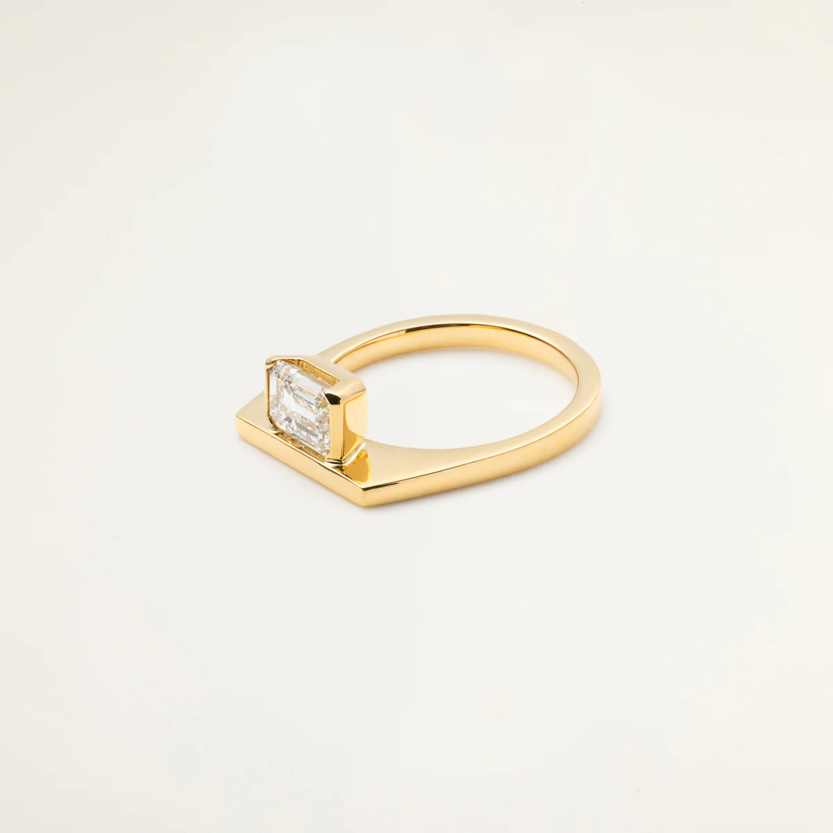 【Made-To-Order】L.a.brown HYPNOTIC Emerald Cut Diamond Ring - Image 3