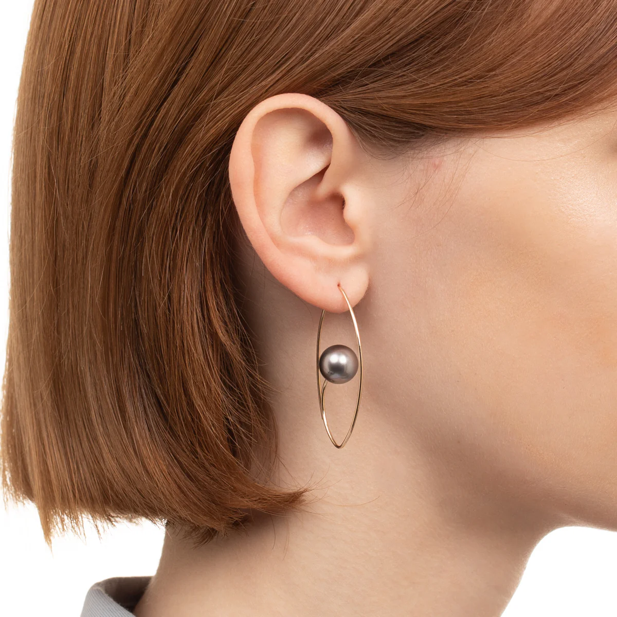 Tahiti Pearl Floating Oval Earring Medium size - Image 2