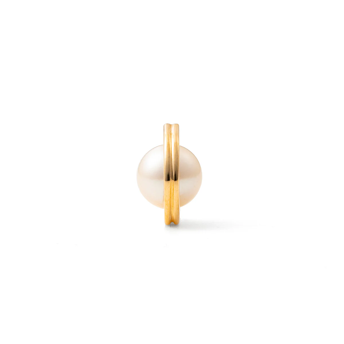 BELUGA Akoya Pearl Earring Medium size - Image 3