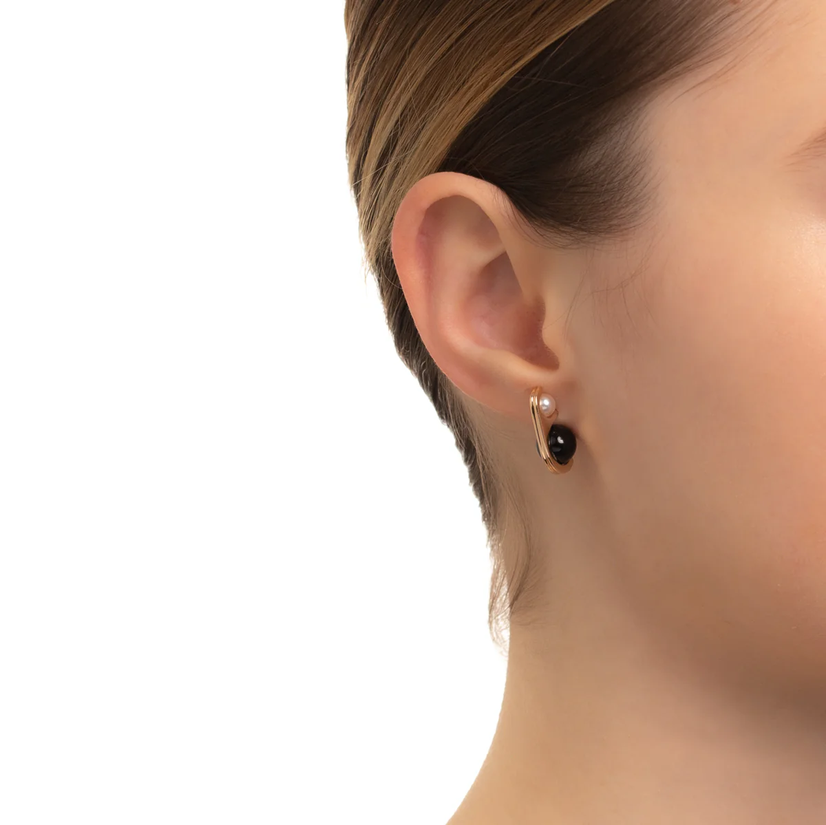 BELUGA Akoya Pearl Onyx Earring - Image 5