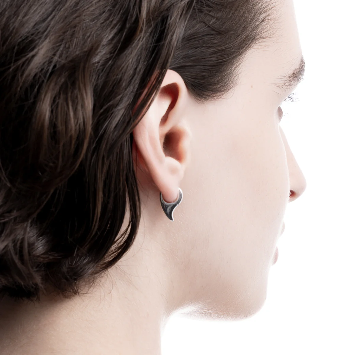 PARAKEET Huggie Earring - Image 4