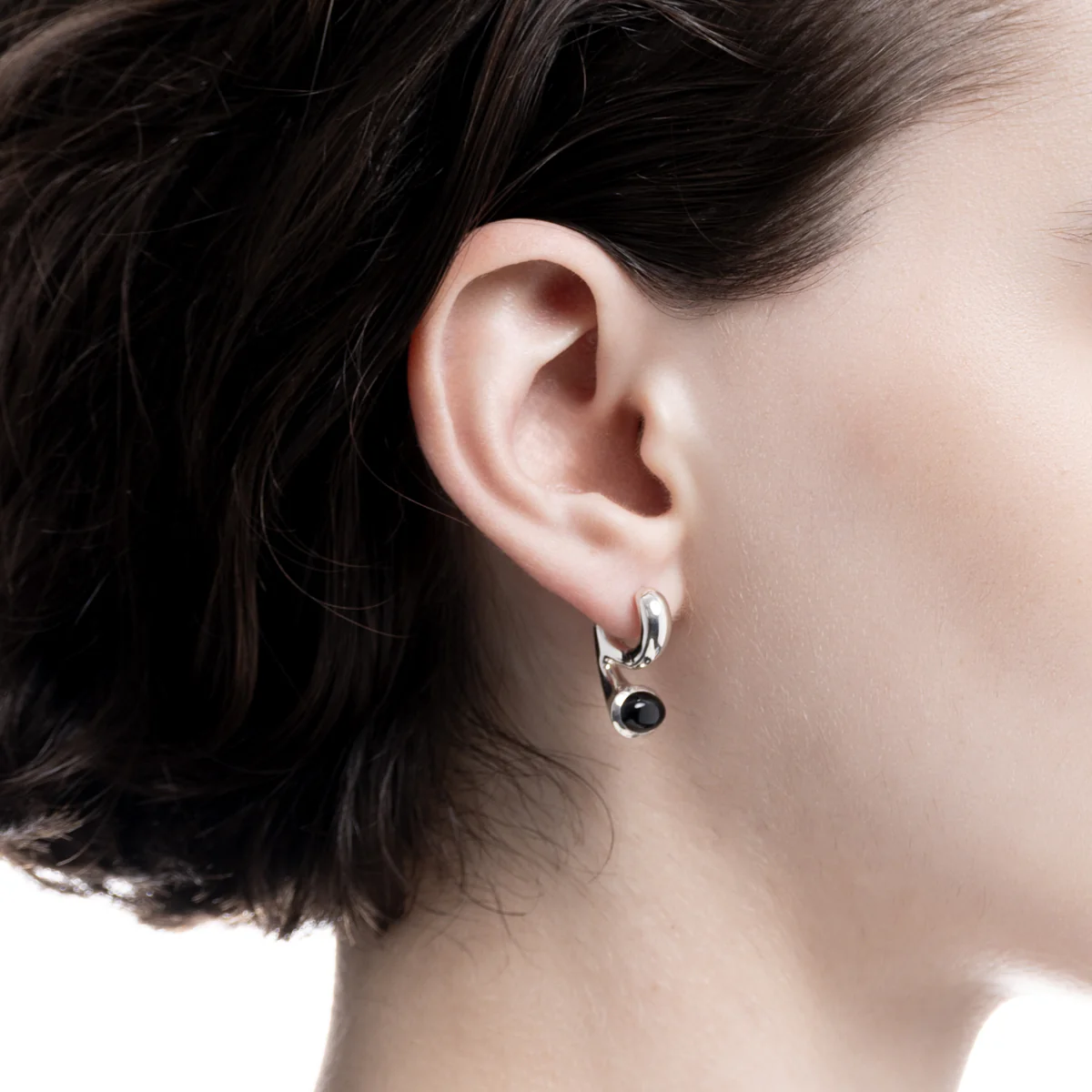 PARAKEET Cabochon Onyx Earring - Image 2