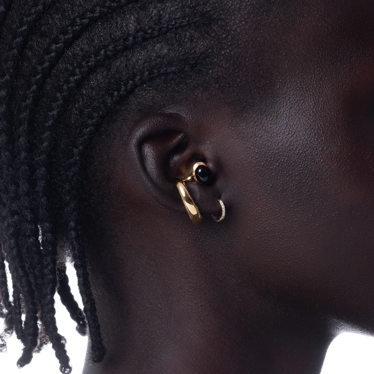 PARAKEET Cabochon Onyx Ear Cuff Gold Plated - Image 2