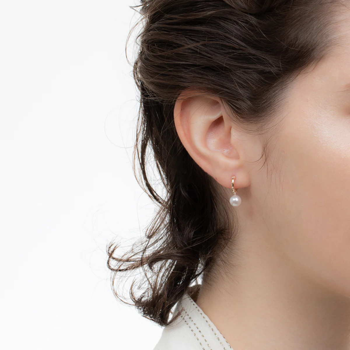 SEA ANEMONE Akoya Pearl Huggie Hoop Earring Small size - Image 5