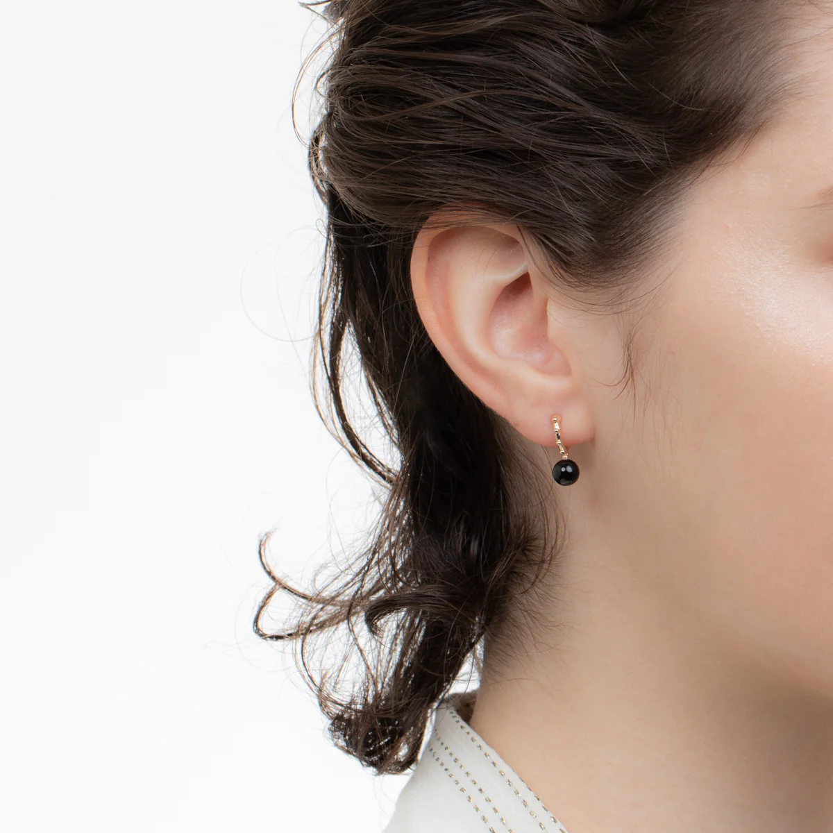 SEA ANEMONE Onyx Huggie Hoop Earring Small size - Image 5