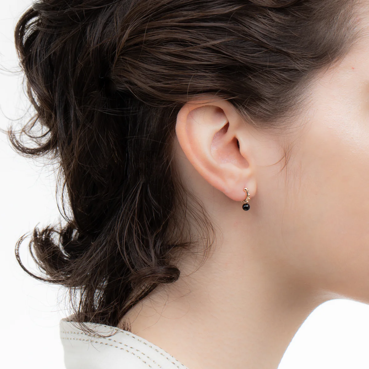 SEA ANEMONE Onyx Huggie Hoop Earring Extra Small size - Image 2