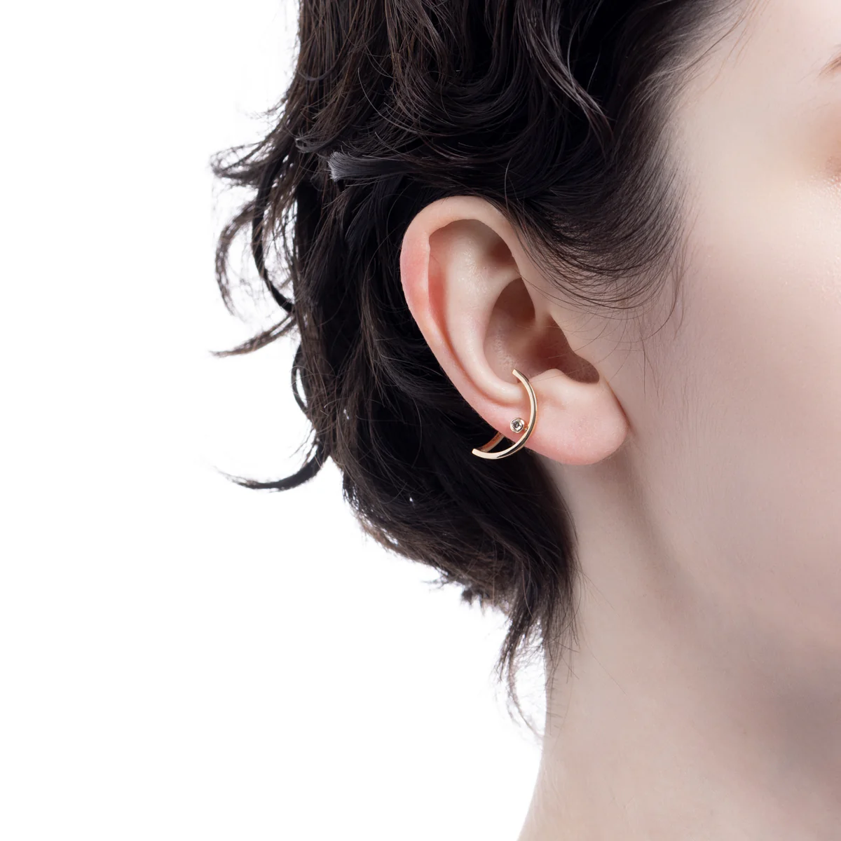 TREEHOPPER Bezel Diamond Ear Cuff Medium size - Image 4