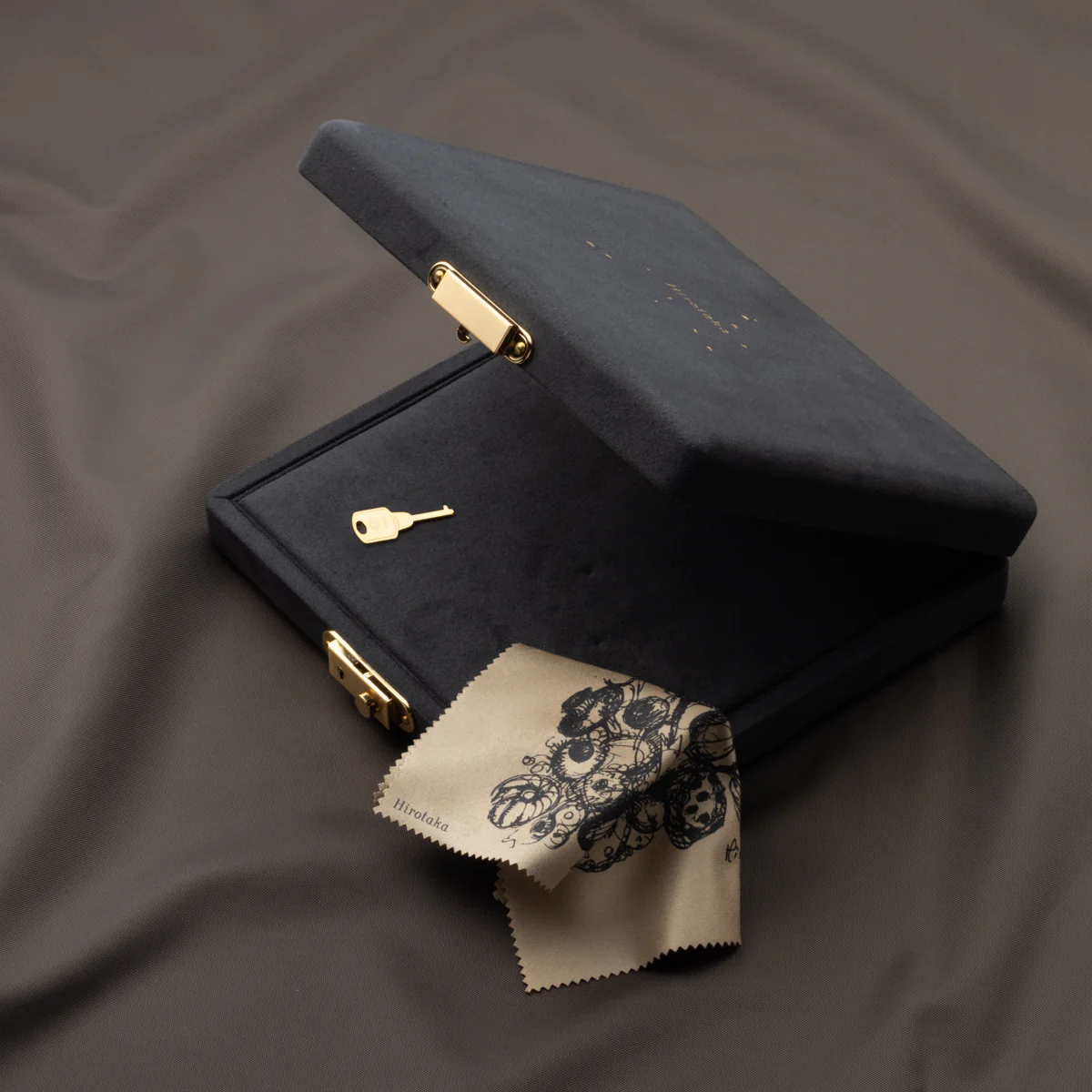 Hirotaka Ultimate Travel Jewelry Case - Image 4