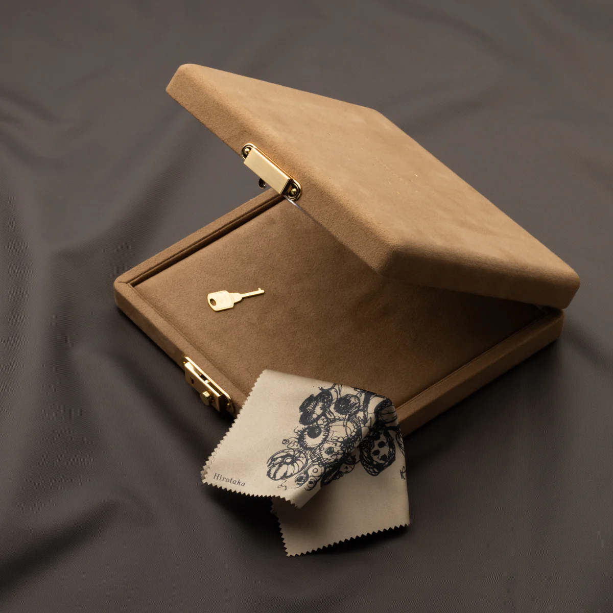 Hirotaka Ultimate Travel Jewelry Case - Image 6